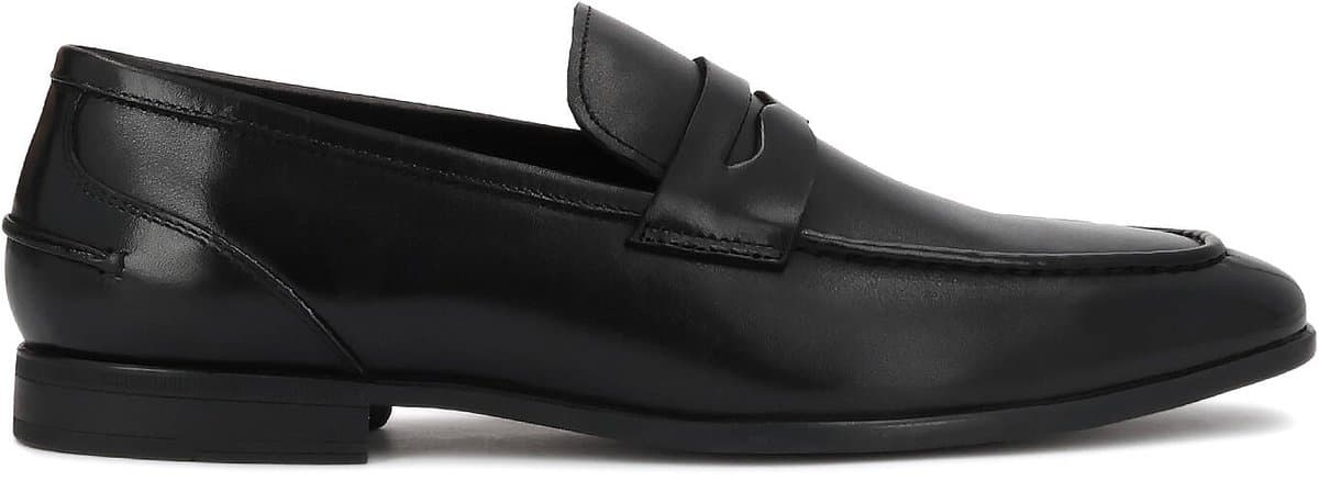 Elegant leather loafers in a minimalist style