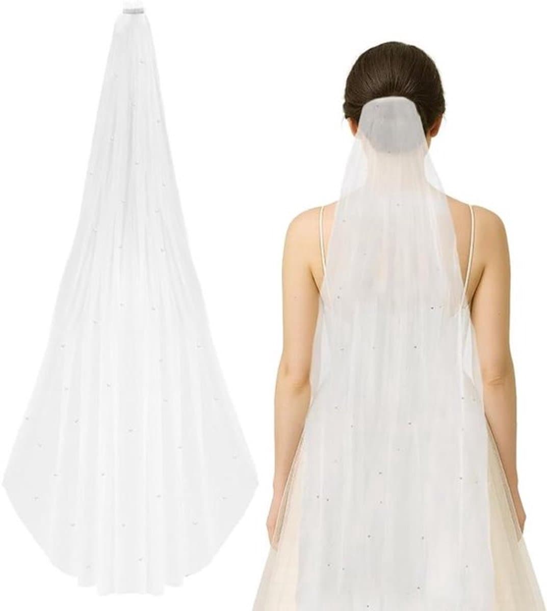 Bruiloftssluier met parel kralen en zachte tule voor bruid in wit - Body lengte sluier met kam voor verloving en ceremonie - 248,9 x 149,9 cm