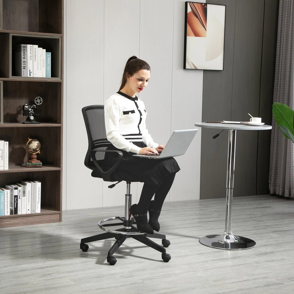COVREO Bureaustoel 60x68x126 cm zwart, mesh, met armleuningen en voetsteun