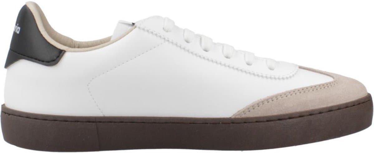 Lage sneakers met veters