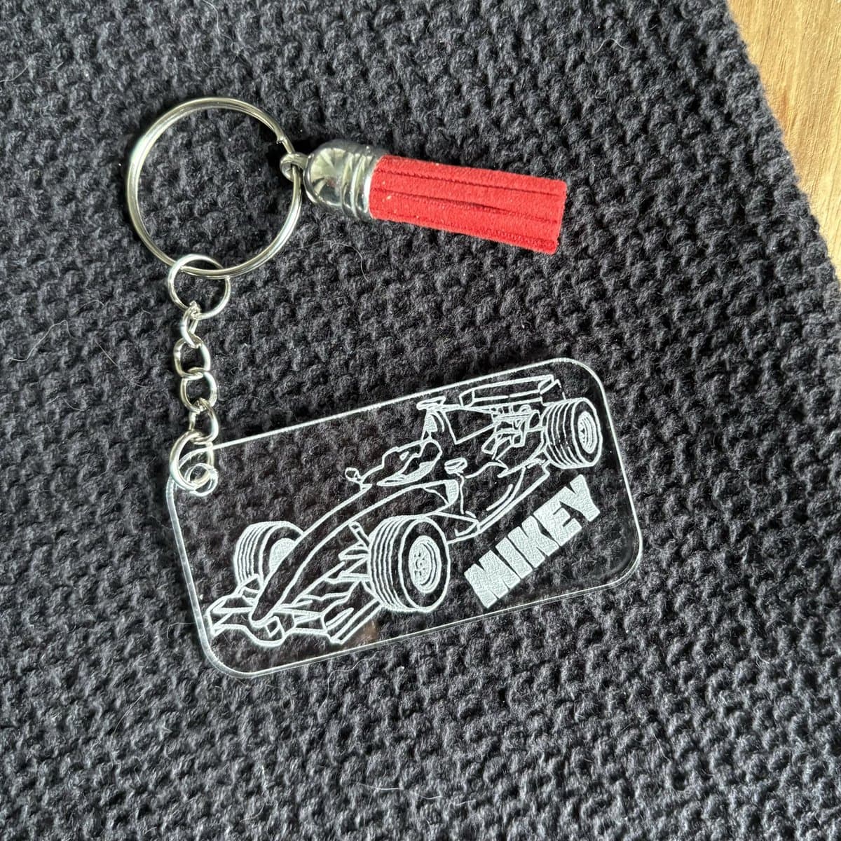 Race auto sleutelhanger met naam - sleutelhanger - F1 - verjaardag - cadeau