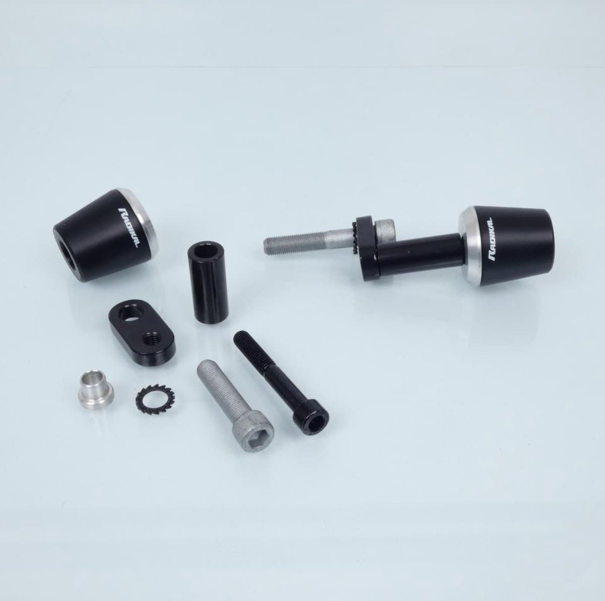 Tampon pare carter Radikal pour moto Triumph 1050 Speed triple 2004 à 2010 Neuf