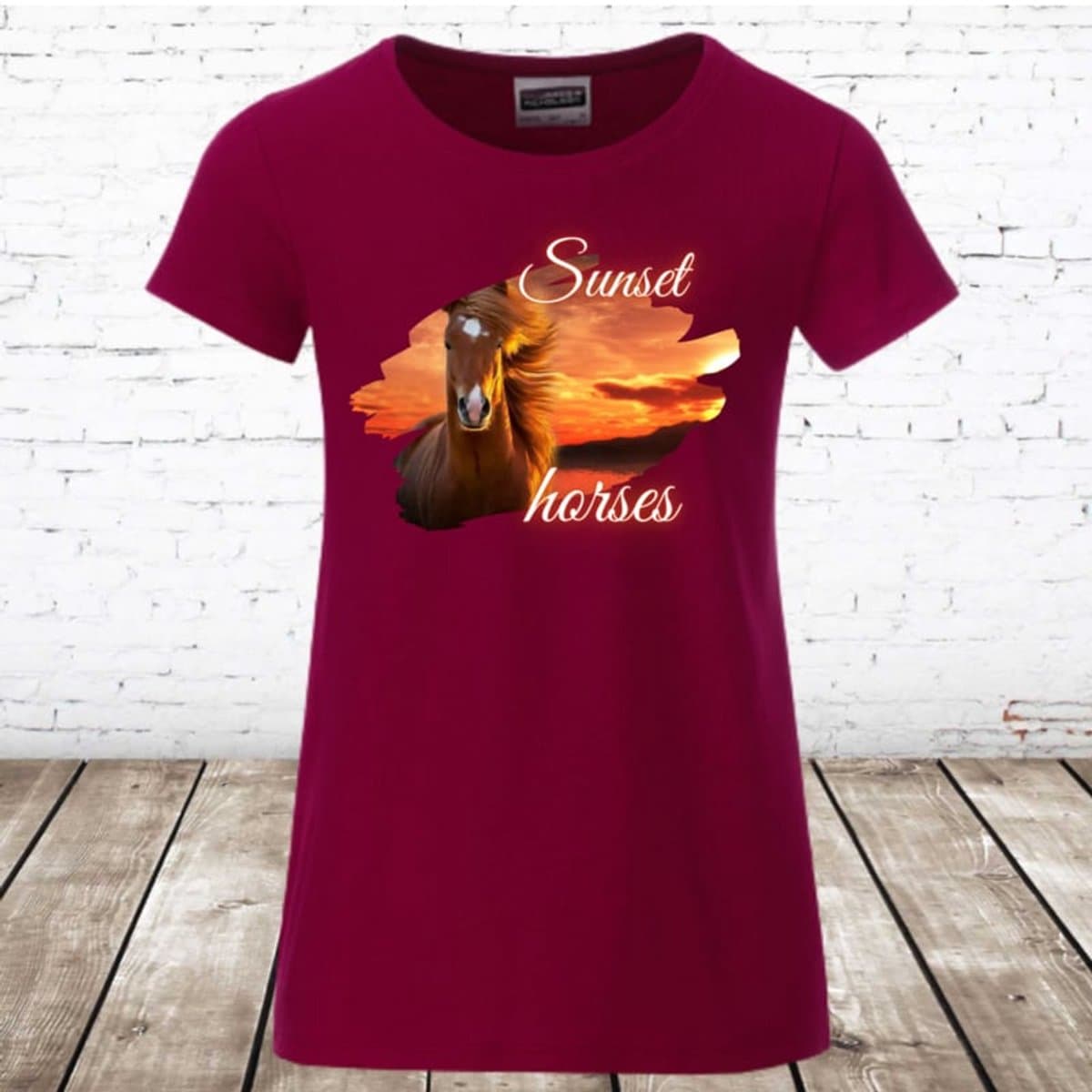 Meiden shirt met paardenprint rood 146/152